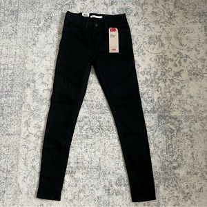 Levi’s 710 Super Skinny Jeans Black Size 28 Inseam 30 NWT